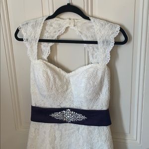 David’s bridal Wedding Dress style vw9768 size 10